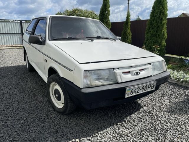 Белый ВАЗ 2108, объемом двигателя 1.1 л и пробегом 65 тыс. км за 655 $, фото 1 на Automoto.ua