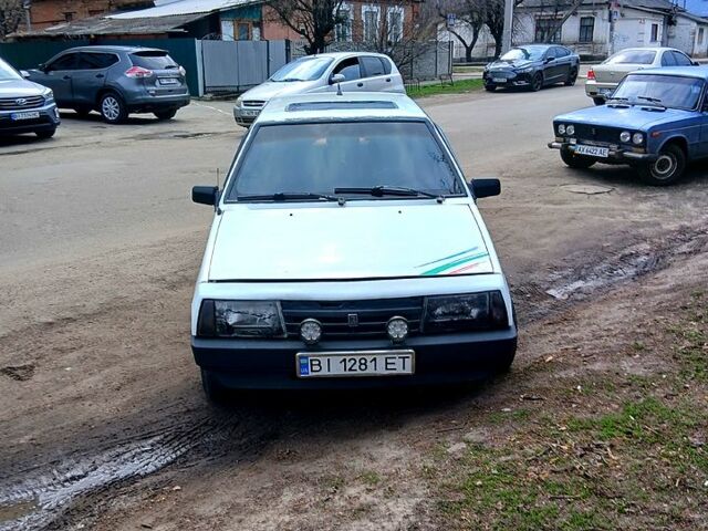 Белый ВАЗ 2108, объемом двигателя 1.5 л и пробегом 71 тыс. км за 1100 $, фото 1 на Automoto.ua