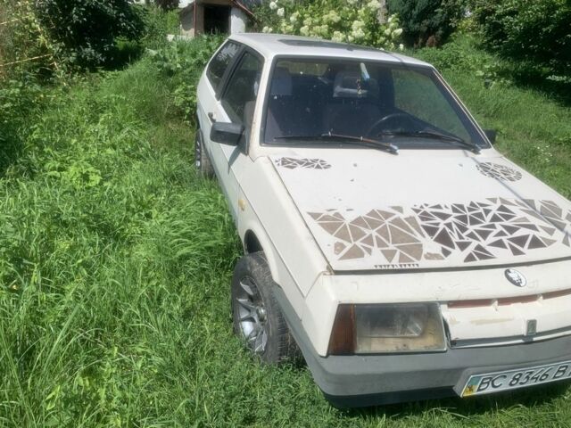Белый ВАЗ 2108, объемом двигателя 1.3 л и пробегом 40 тыс. км за 350 $, фото 1 на Automoto.ua