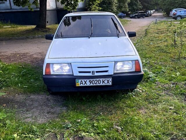 Белый ВАЗ 2108, объемом двигателя 1.5 л и пробегом 123 тыс. км за 650 $, фото 1 на Automoto.ua
