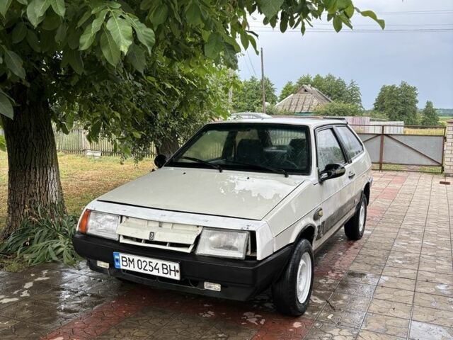 Белый ВАЗ 2108, объемом двигателя 1.1 л и пробегом 296 тыс. км за 406 $, фото 1 на Automoto.ua