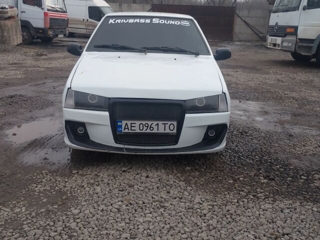 Белый ВАЗ 2108, объемом двигателя 1.3 л и пробегом 66 тыс. км за 2100 $, фото 1 на Automoto.ua