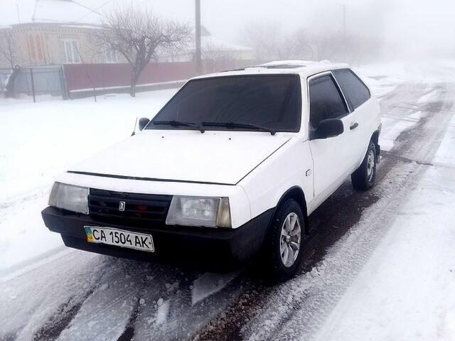 Белый ВАЗ 2108, объемом двигателя 1.5 л и пробегом 200 тыс. км за 750 $, фото 1 на Automoto.ua