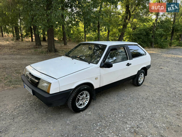 Белый ВАЗ 2108, объемом двигателя 1.4 л и пробегом 180 тыс. км за 1100 $, фото 1 на Automoto.ua