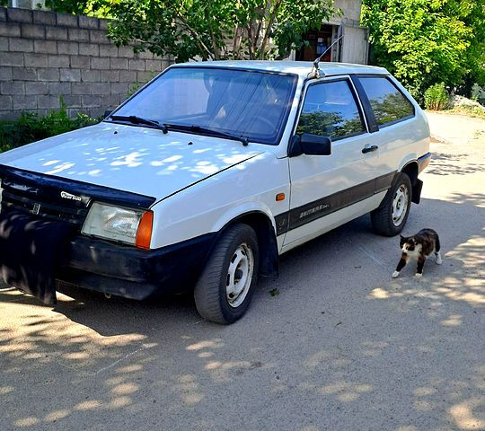 Білий ВАЗ 2108, об'ємом двигуна 1.3 л та пробігом 123 тис. км за 2000 $, фото 1 на Automoto.ua