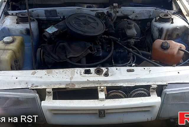 Белый ВАЗ 2108, объемом двигателя 1.5 л и пробегом 258 тыс. км за 350 $, фото 1 на Automoto.ua