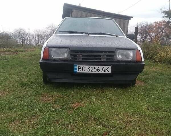 Белый ВАЗ 2108, объемом двигателя 1.5 л и пробегом 34 тыс. км за 1100 $, фото 1 на Automoto.ua