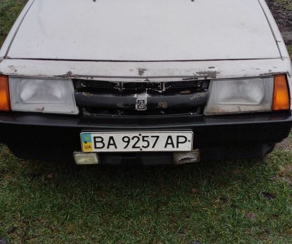 Белый ВАЗ 2108, объемом двигателя 1.5 л и пробегом 277 тыс. км за 710 $, фото 1 на Automoto.ua