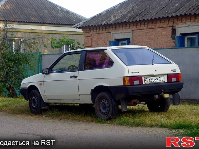 Белый ВАЗ 2108, объемом двигателя 1.5 л и пробегом 0 тыс. км за 1150 $, фото 1 на Automoto.ua