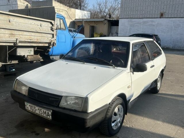 Белый ВАЗ 2108, объемом двигателя 1.3 л и пробегом 32 тыс. км за 700 $, фото 1 на Automoto.ua