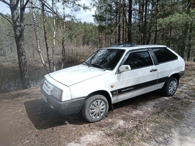 Белый ВАЗ 2108, объемом двигателя 1.3 л и пробегом 1 тыс. км за 850 $, фото 1 на Automoto.ua