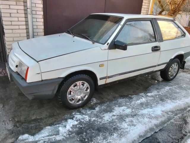 Белый ВАЗ 2108, объемом двигателя 1.3 л и пробегом 170 тыс. км за 700 $, фото 1 на Automoto.ua