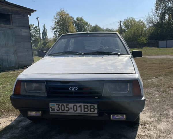 Білий ВАЗ 2108, об'ємом двигуна 1.5 л та пробігом 300 тис. км за 597 $, фото 1 на Automoto.ua