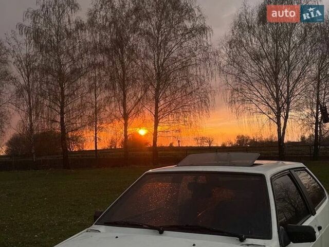 Белый ВАЗ 2108, объемом двигателя 1.5 л и пробегом 333 тыс. км за 549 $, фото 1 на Automoto.ua