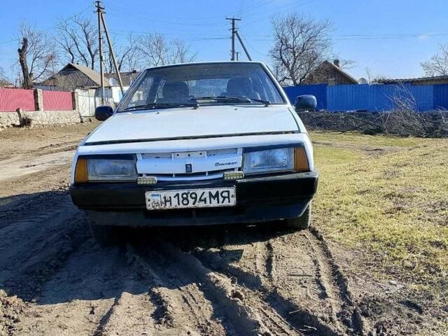 Белый ВАЗ 2108, объемом двигателя 1.3 л и пробегом 1000 тыс. км за 450 $, фото 1 на Automoto.ua