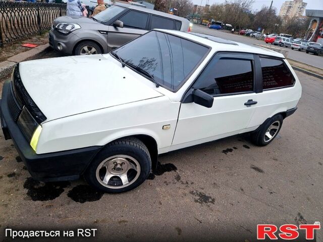 Белый ВАЗ 2108, объемом двигателя 1.5 л и пробегом 0 тыс. км за 1600 $, фото 1 на Automoto.ua