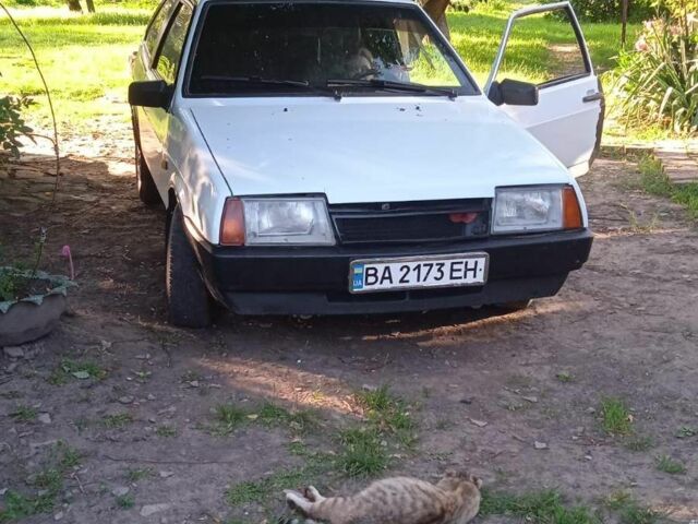 ВАЗ 2108 1993 в Александрие на Automoto.ua Белый ВАЗ 2108, объемом двигателя 1.3 л и пробегом 78 тыс. км за 768 $, фото 1 на Automoto.ua