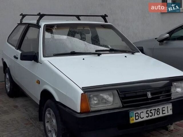Белый ВАЗ 2108, объемом двигателя 1.3 л и пробегом 318 тыс. км за 1100 $, фото 1 на Automoto.ua