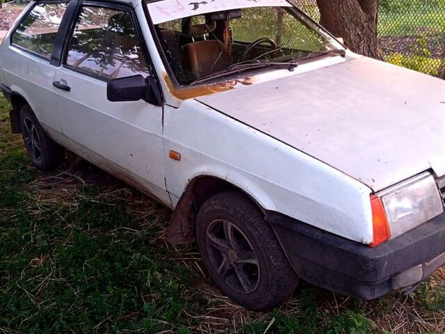 Белый ВАЗ 2108, объемом двигателя 1.5 л и пробегом 95 тыс. км за 730 $, фото 1 на Automoto.ua