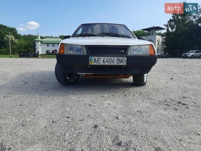 Белый ВАЗ 2108, объемом двигателя 1.5 л и пробегом 50 тыс. км за 1100 $, фото 1 на Automoto.ua