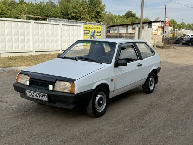 Белый ВАЗ 2108, объемом двигателя 1.3 л и пробегом 100 тыс. км за 698 $, фото 1 на Automoto.ua