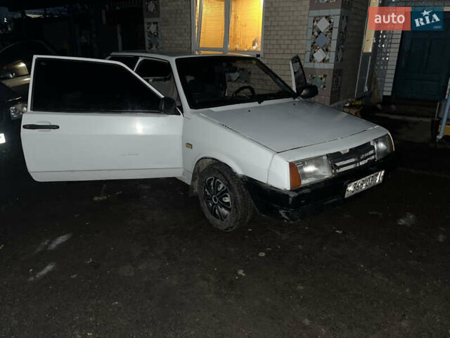 Белый ВАЗ 2108, объемом двигателя 1.3 л и пробегом 100 тыс. км за 600 $, фото 1 на Automoto.ua