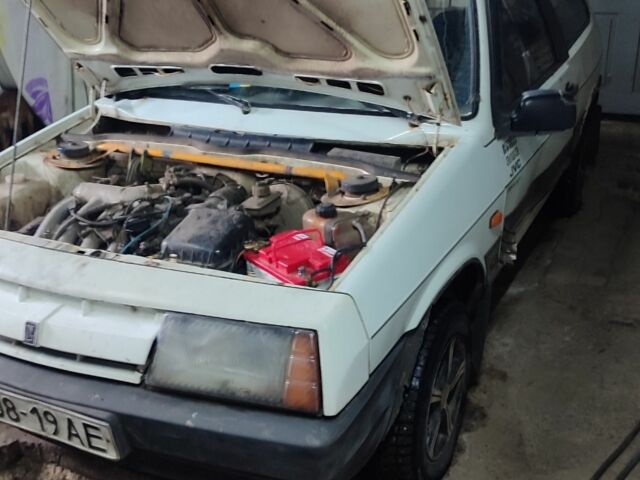 Білий ВАЗ 2108, об'ємом двигуна 0 л та пробігом 300 тис. км за 466 $, фото 1 на Automoto.ua