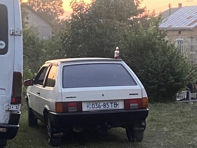 Белый ВАЗ 2108, объемом двигателя 1.3 л и пробегом 57 тыс. км за 600 $, фото 1 на Automoto.ua