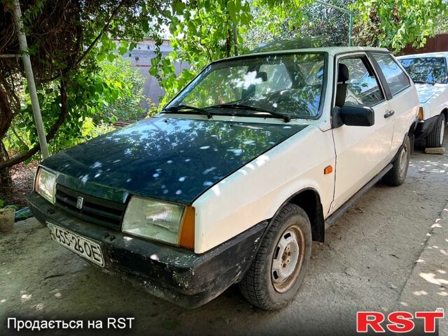 Белый ВАЗ 2108, объемом двигателя 1.5 л и пробегом 200 тыс. км за 600 $, фото 1 на Automoto.ua