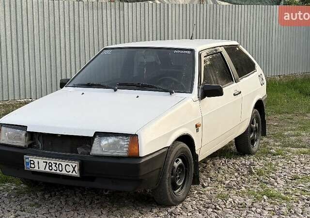 Белый ВАЗ 2108, объемом двигателя 1.5 л и пробегом 200 тыс. км за 550 $, фото 1 на Automoto.ua
