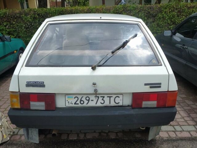Белый ВАЗ 2108, объемом двигателя 1.5 л и пробегом 80 тыс. км за 800 $, фото 1 на Automoto.ua