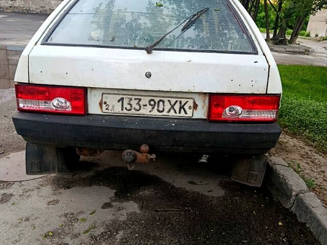 Белый ВАЗ 2108, объемом двигателя 1.5 л и пробегом 250 тыс. км за 610 $, фото 1 на Automoto.ua