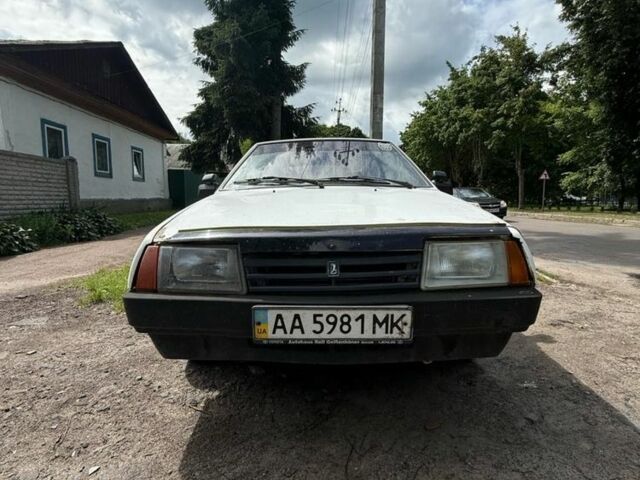 Белый ВАЗ 2108, объемом двигателя 1.5 л и пробегом 3 тыс. км за 1000 $, фото 1 на Automoto.ua