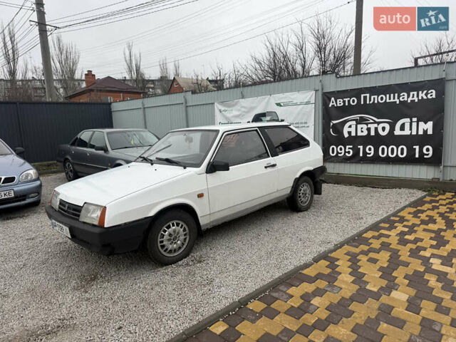 Белый ВАЗ 2108, объемом двигателя 1.5 л и пробегом 200 тыс. км за 800 $, фото 1 на Automoto.ua