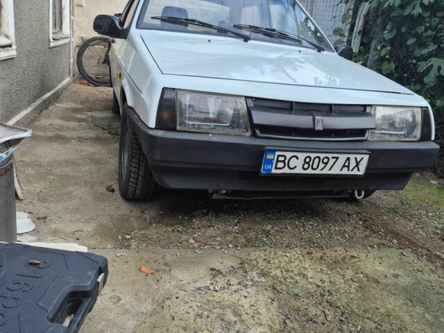 Белый ВАЗ 2108, объемом двигателя 1.5 л и пробегом 2 тыс. км за 1645 $, фото 1 на Automoto.ua