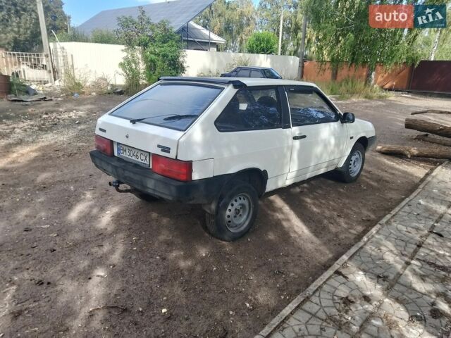 Белый ВАЗ 2108, объемом двигателя 1.5 л и пробегом 300 тыс. км за 650 $, фото 1 на Automoto.ua