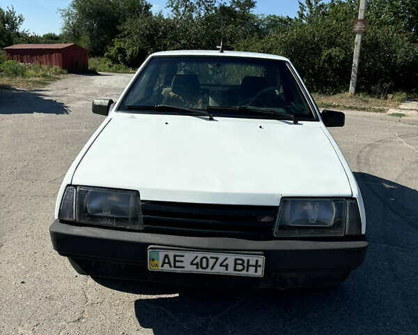 Білий ВАЗ 2108, об'ємом двигуна 1.5 л та пробігом 218 тис. км за 900 $, фото 1 на Automoto.ua