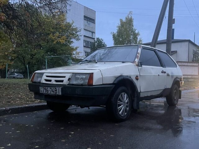 Белый ВАЗ 2108, объемом двигателя 1.5 л и пробегом 999 тыс. км за 134 $, фото 1 на Automoto.ua
