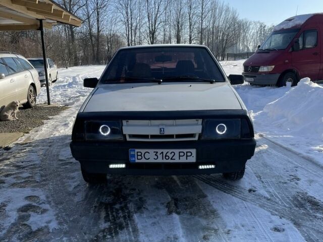 Белый ВАЗ 2108, объемом двигателя 1.3 л и пробегом 35 тыс. км за 1100 $, фото 1 на Automoto.ua