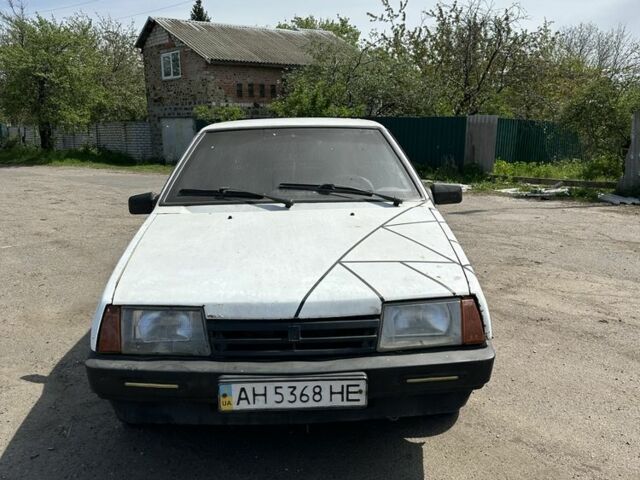 Белый ВАЗ 2108, объемом двигателя 1.5 л и пробегом 111 тыс. км за 606 $, фото 1 на Automoto.ua
