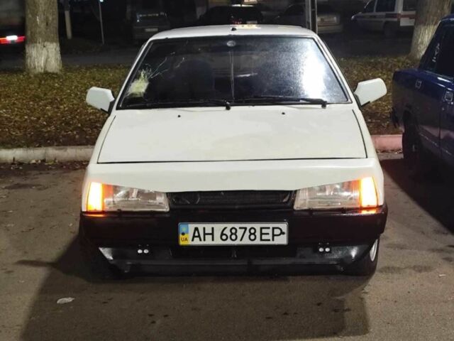 Белый ВАЗ 2108, объемом двигателя 1.3 л и пробегом 190 тыс. км за 945 $, фото 1 на Automoto.ua
