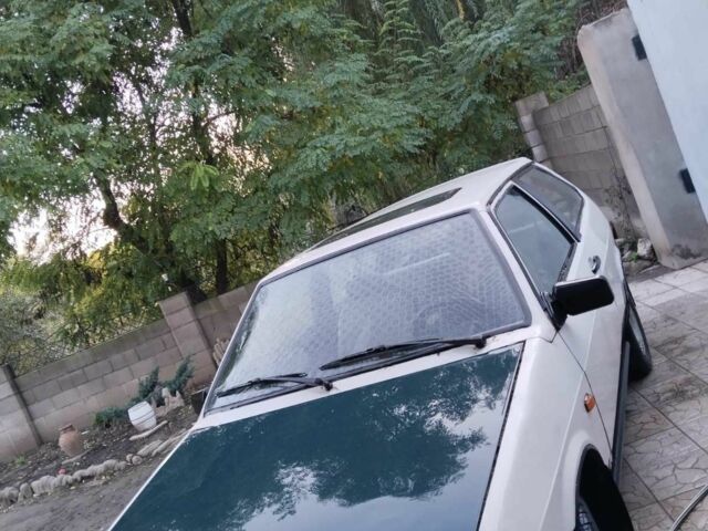 Белый ВАЗ 2108, объемом двигателя 1.3 л и пробегом 180 тыс. км за 676 $, фото 1 на Automoto.ua