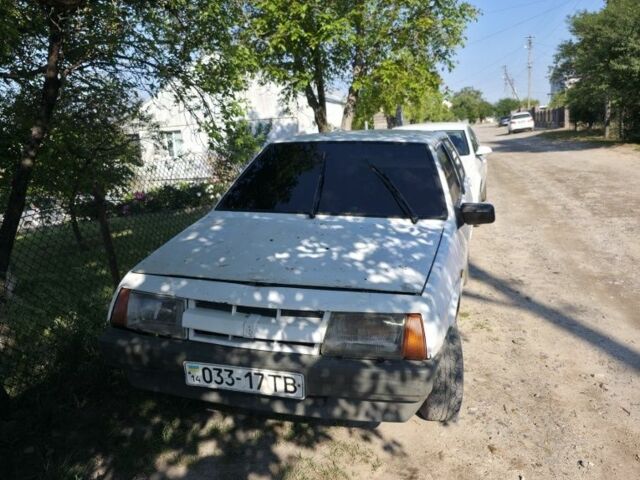 Белый ВАЗ 2108, объемом двигателя 0 л и пробегом 100 тыс. км за 650 $, фото 1 на Automoto.ua