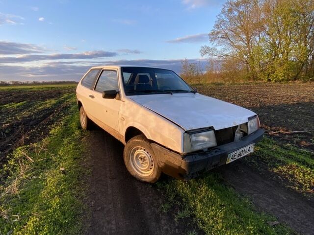 Белый ВАЗ 2108, объемом двигателя 1.5 л и пробегом 3 тыс. км за 572 $, фото 1 на Automoto.ua
