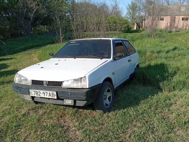Белый ВАЗ 2108, объемом двигателя 1.3 л и пробегом 200 тыс. км за 503 $, фото 1 на Automoto.ua