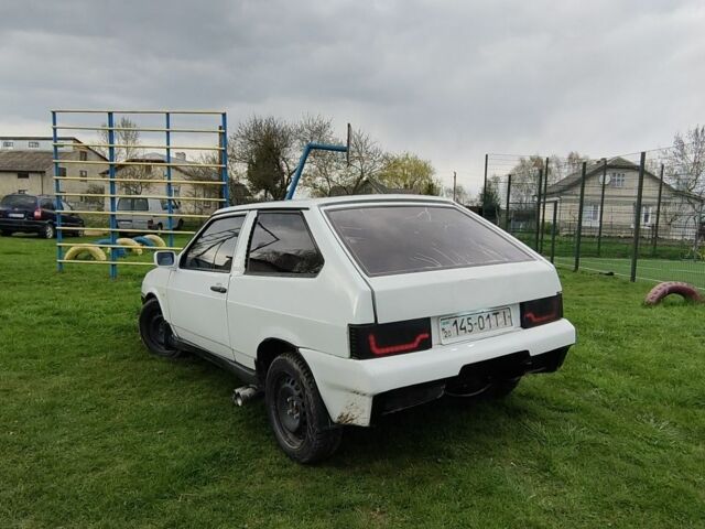 Белый ВАЗ 2108, объемом двигателя 1.6 л и пробегом 70 тыс. км за 500 $, фото 1 на Automoto.ua