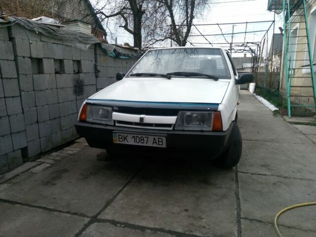 Белый ВАЗ 2108, объемом двигателя 0 л и пробегом 86 тыс. км за 587 $, фото 1 на Automoto.ua