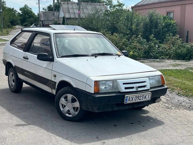 Белый ВАЗ 2108, объемом двигателя 1.3 л и пробегом 80 тыс. км за 1050 $, фото 1 на Automoto.ua