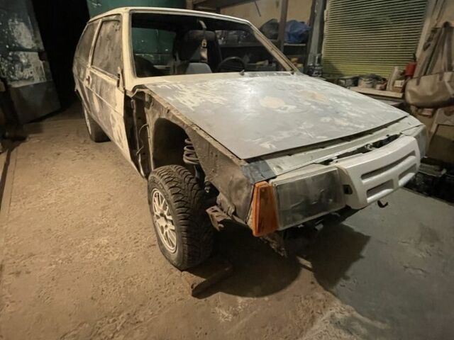 Белый ВАЗ 2108, объемом двигателя 0 л и пробегом 300 тыс. км за 500 $, фото 1 на Automoto.ua