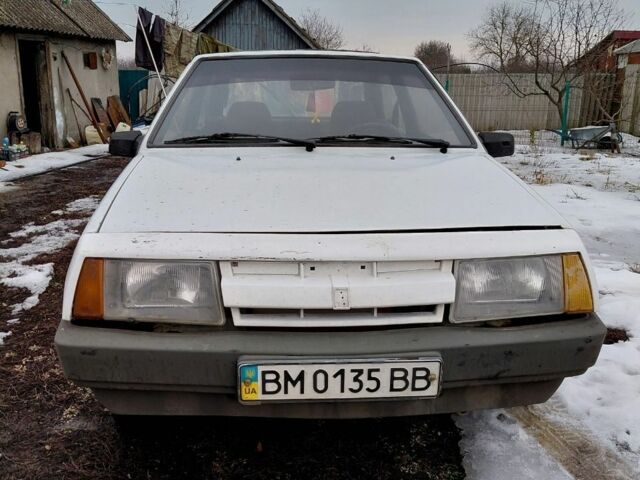 Белый ВАЗ 2108, объемом двигателя 1.3 л и пробегом 51 тыс. км за 700 $, фото 1 на Automoto.ua
